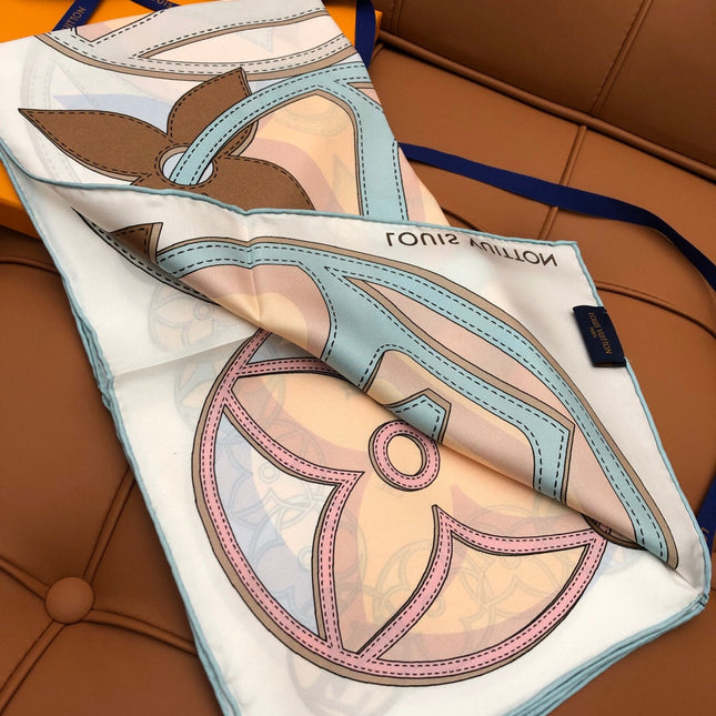 LV SCARF 90 CM IN SILK 704578