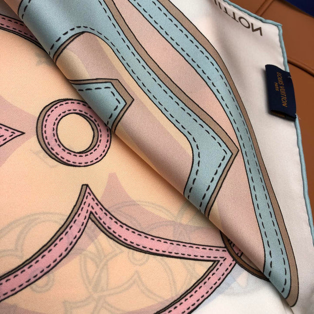 LV SCARF 90 CM IN SILK 704578