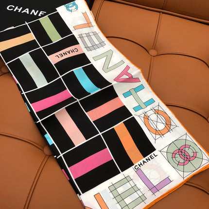 CHANEL 25S SCARF 90 IN SILK 704583