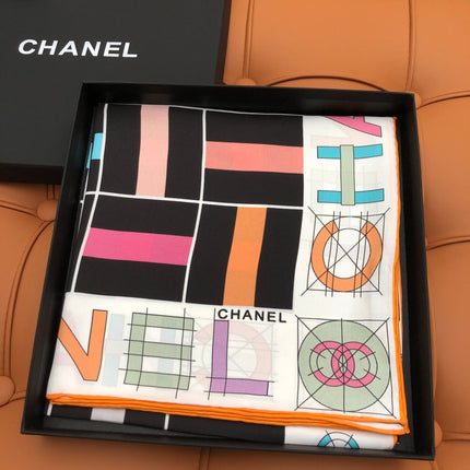 CHANEL 25S SCARF 90 IN SILK 704583