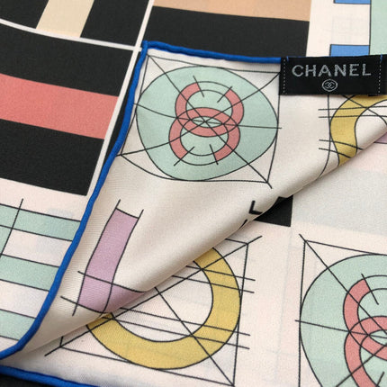 CHANEL 25S SCARF 90 IN SILK 704584