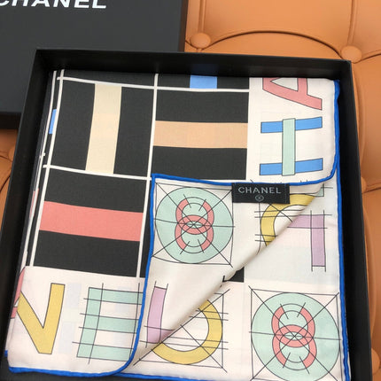 CHANEL 25S SCARF 90 IN SILK 704584