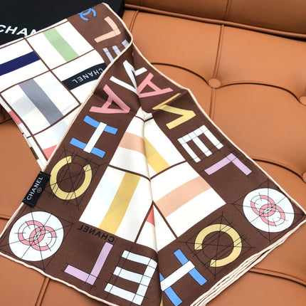 CHANEL 25S SCARF 90 IN SILK 704586