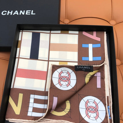 CHANEL 25S SCARF 90 IN SILK 704586