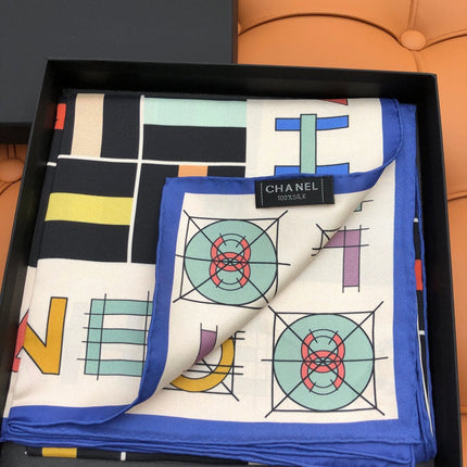 CHANEL 25S SCARF 90 IN SILK 704587