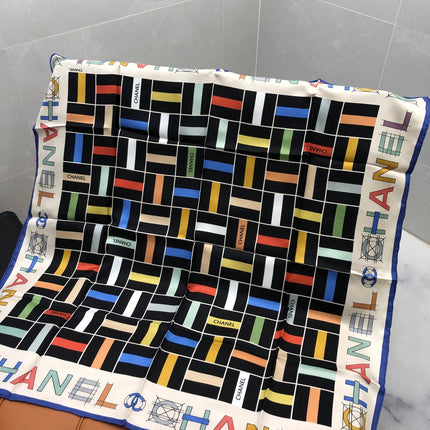 CHANEL 25S SCARF 90 IN SILK 704587