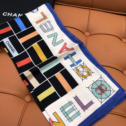 CHANEL 25S SCARF 90 IN SILK 704587