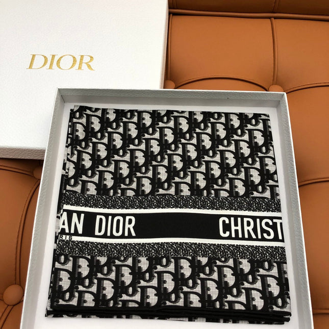 DIOR SCARF 90 IN SILK 704589