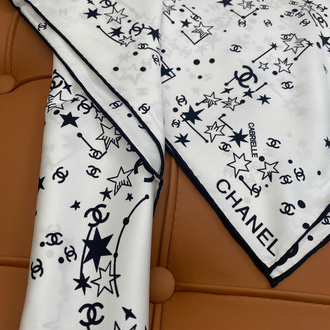 CHANEL 25S SCARF 90 IN SILK 704602