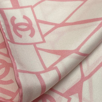 CHANEL 25S SCARF 90 IN SILK 703692