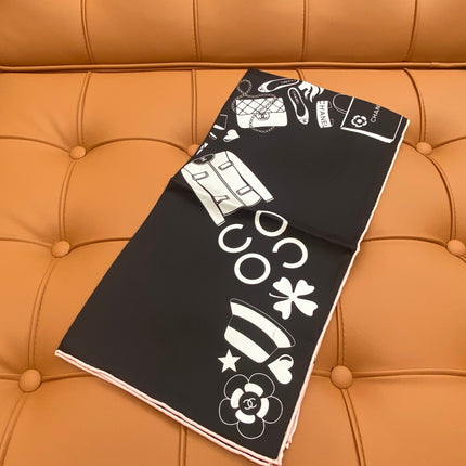 CHANEL 25S SCARF 90 IN SILK 703696