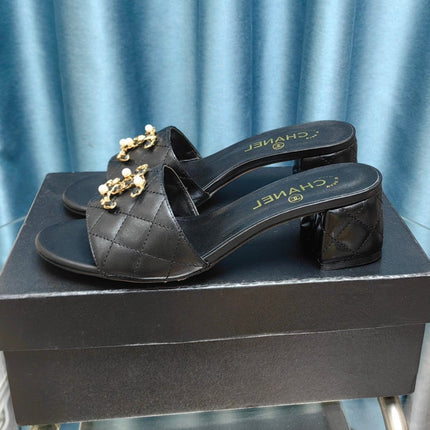 MULE SLIDE SANDAL IN BLACK LAMBSKIN