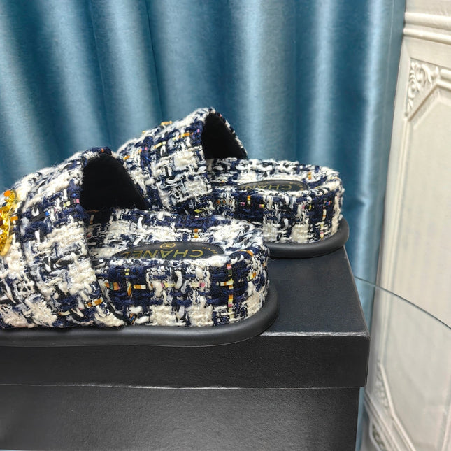 PLATFORM HEELS SANDALS IN BLACK TWEED