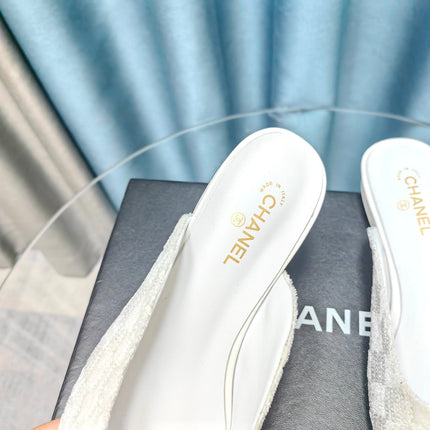 MULE IN WHITE SATIN MIX BLACK LAMBSKIN