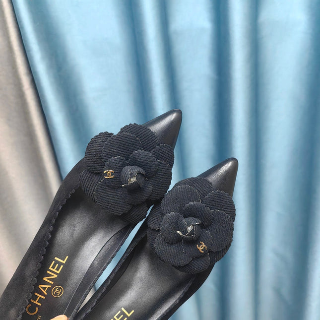 CC HIGH HEELS 80 MM IN BLACK SUEDE AND CALFSKIN WITH FLOWER