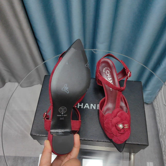 CC CAMELLIA SANDAL IN CHERRY RED SUEDE AND BLACK CALFSKIN WITH FLOWER