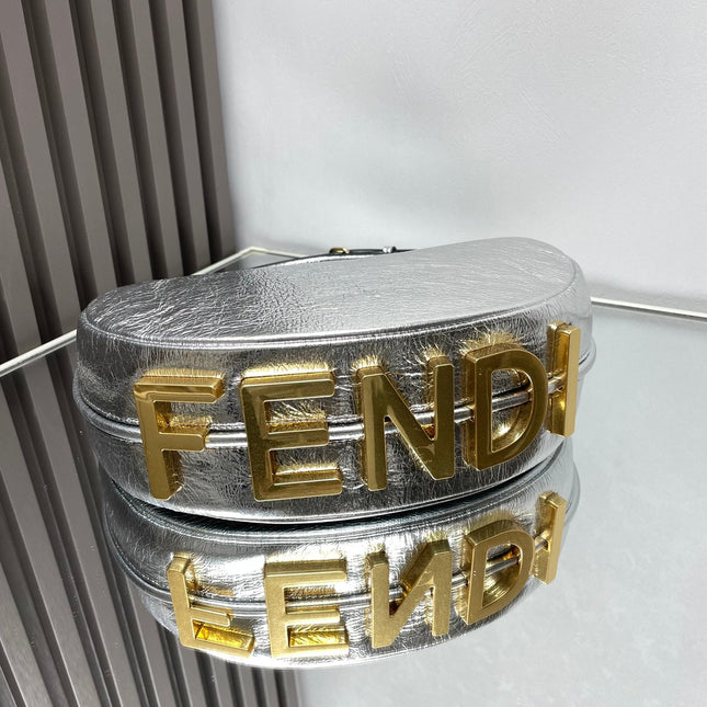 FENDIGRAPHY MEDIUM 29 IN SILVER METALLIC SMOOTH LAMBSKIN GOLD HARDWARE