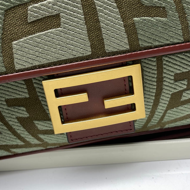 Fend Baguette 27 Bag Embroidered Green Canvas Ghw
