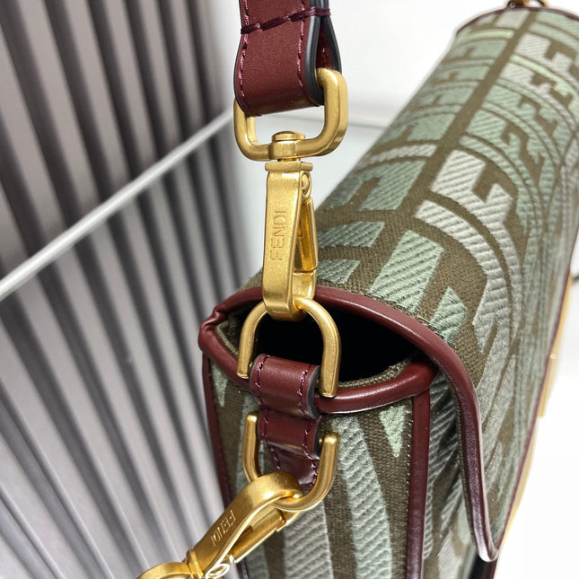 Fend Baguette 27 Bag Embroidered Green Canvas Ghw