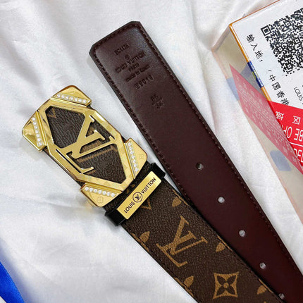 BELT 38MM IN BROWN CHECKERED PATTERN WITH RECTANGULAR GOLD PAVE BUCKLE
