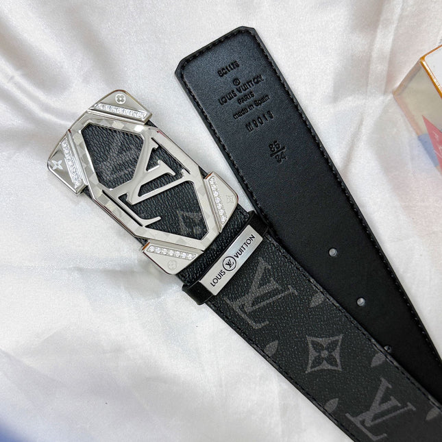 BELT 38MM REVERSIBLE IN BLACK CALFSKIN WITH GREY LOGO PRINT AND PLAIN BLACK BACKSIDE WITH RECTANGULAR SILVER PAVE BUCKLE