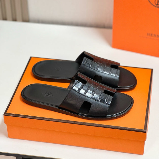IZMIR SANDAL BLACK LAMBSKIN WITH PATTERNS