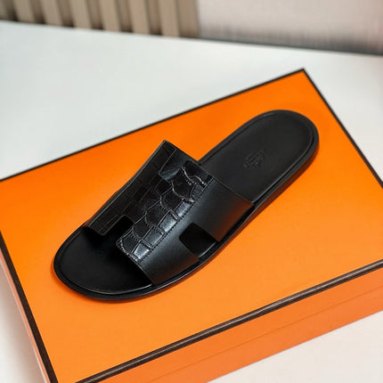 IZMIR SANDAL BLACK LAMBSKIN WITH PATTERNS