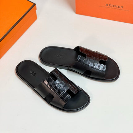IZMIR SANDAL BLACK LAMBSKIN WITH PATTERNS