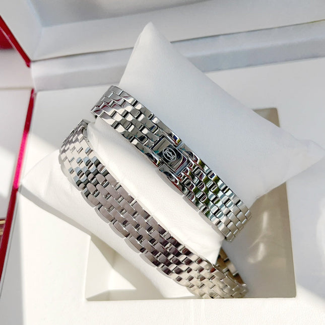PANTHÈRE DE CARTIER WATCH SILVER CASE