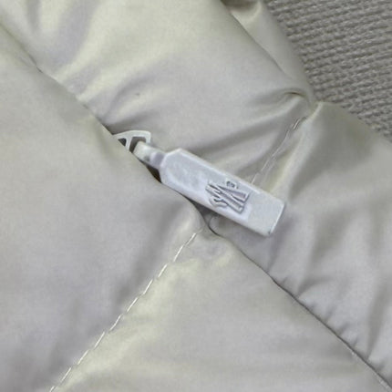 MONCLER 25S JACKET IN WHITE 048
