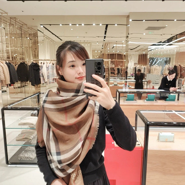 SCARF 220 CM IN COLORFUL SHEEP WOOL AND MULBERRY SILK 408932