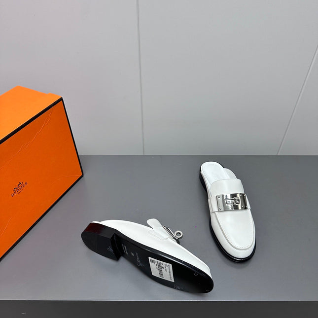 0Z MULE IN WHITE LAMBSKIN