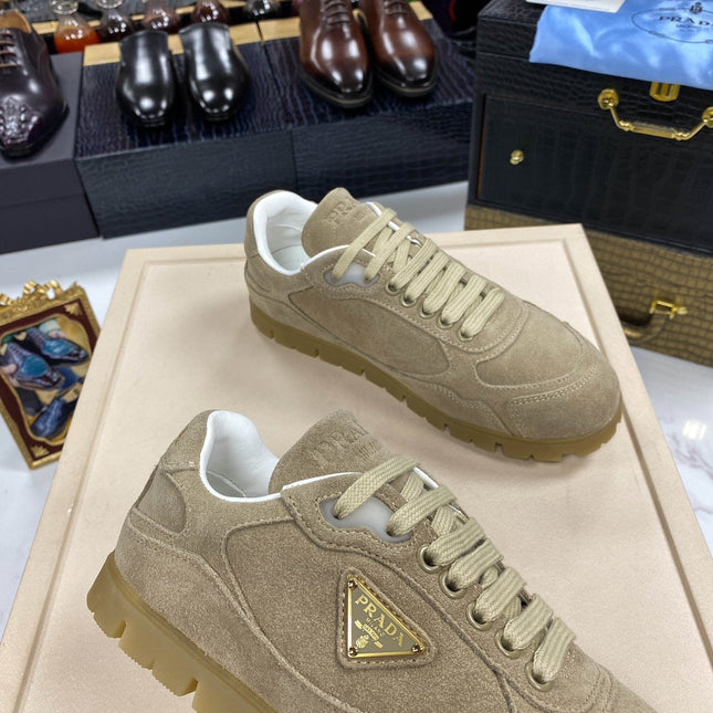 PRA TRAIL FADED ECRU SUEDE SNEAKERS