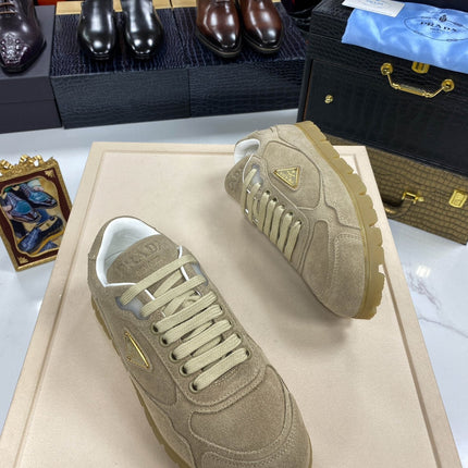 PRA TRAIL FADED ECRU SUEDE SNEAKERS
