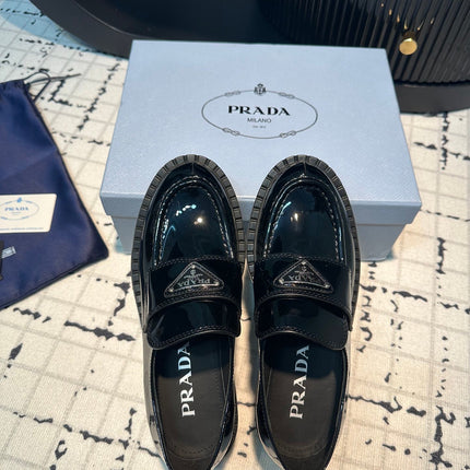 PRA SCHOCOLATE BRUSHED LOAFERS GLOSSY BLACK CALFSKIN