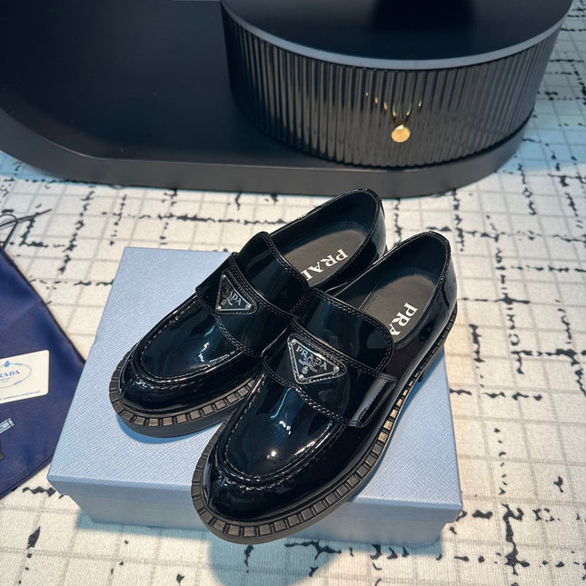PRA SCHOCOLATE BRUSHED LOAFERS GLOSSY BLACK CALFSKIN