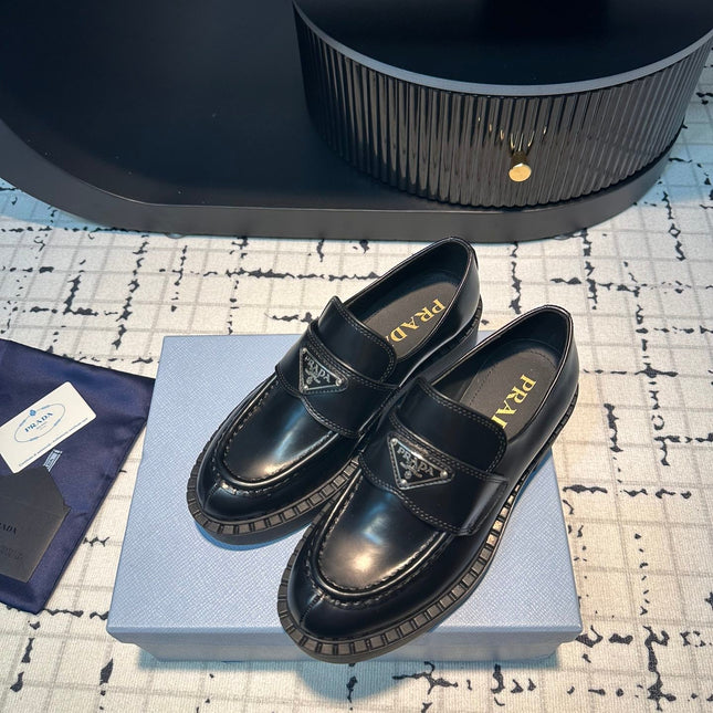 PRA SCHOCOLATE BRUSHED LOAFERS BLACK CALFSKIN