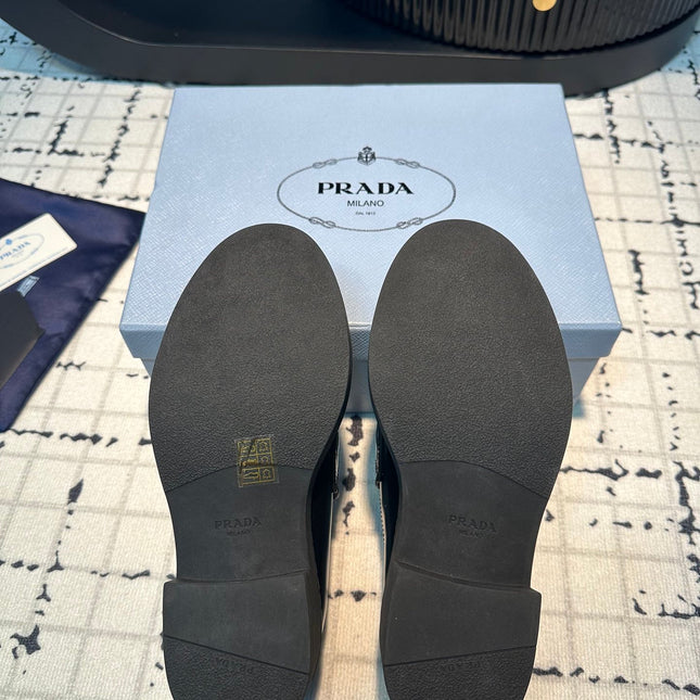PRA SCHOCOLATE BRUSHED LOAFERS BLACK AND WHITE BORDER CALFSKIN