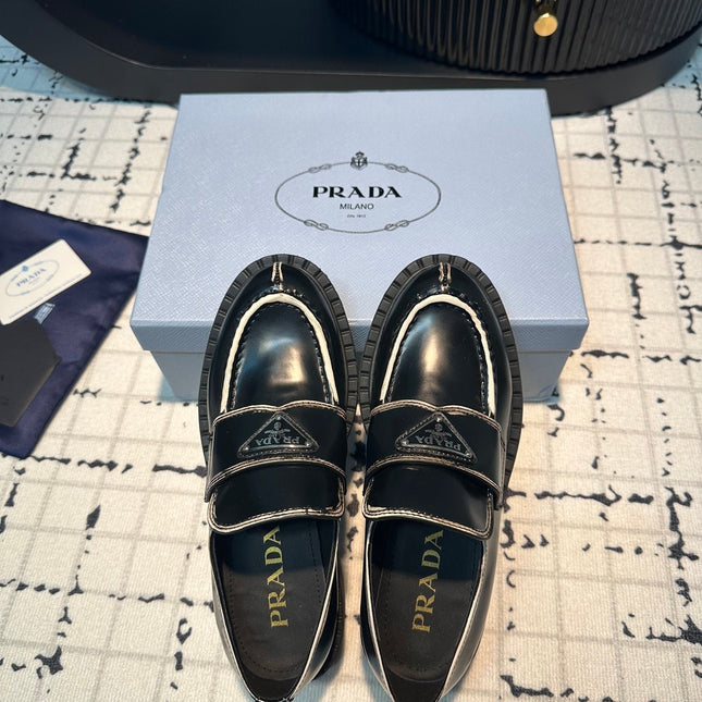 PRA SCHOCOLATE BRUSHED LOAFERS BLACK AND WHITE BORDER CALFSKIN