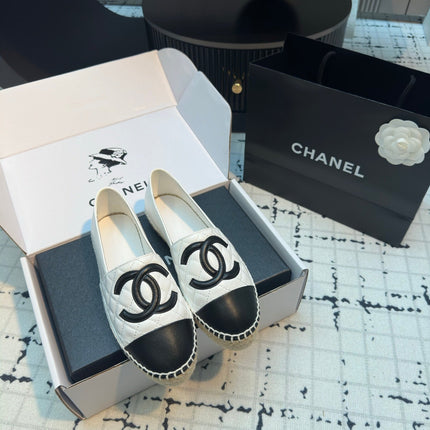 ESPADRILLES LOAFERS IN WHITE LAMBSKIN WITH BLACK LOGO