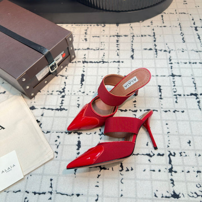 ALAIA HIGH HEEL 9 CM IN CHERRY RED CALFSKIN