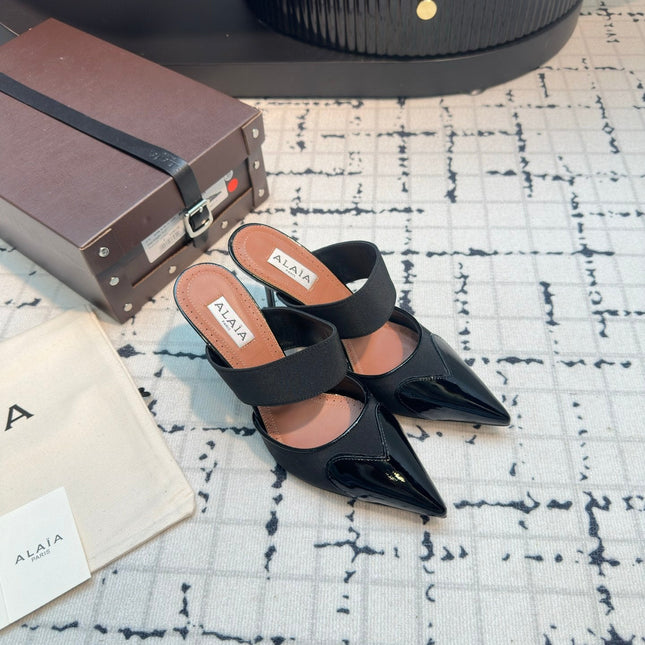 ALAIA HIGH HEEL 9 CM IN BLACK CALFSKIN