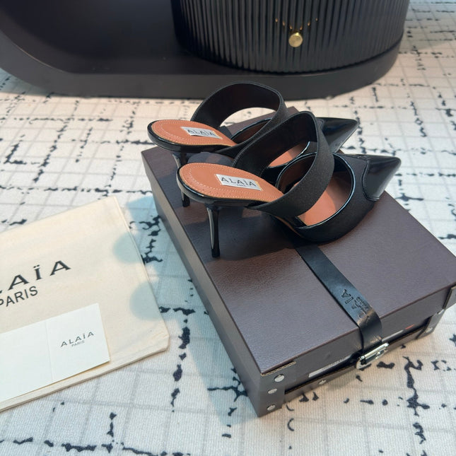 ALAIA HIGH HEEL 9 CM IN BLACK CALFSKIN