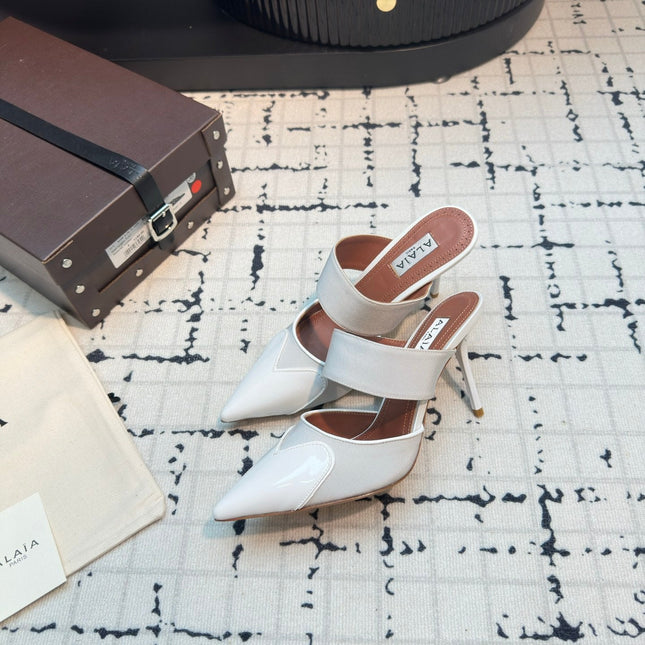 ALAIA HIGH HEEL 9 CM IN WHITE CALFSKIN