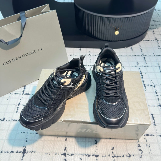 LIGHTSTAR SNEAKERS WITH BLACK CALFSKIN AND MESH UPPER AND BLACK STAR