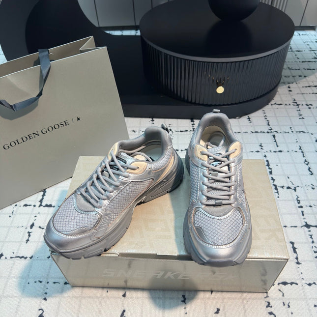 LIGHTSTAR WITH GREY CALFSKIN AND MESH UPPER AND GREY STAR
