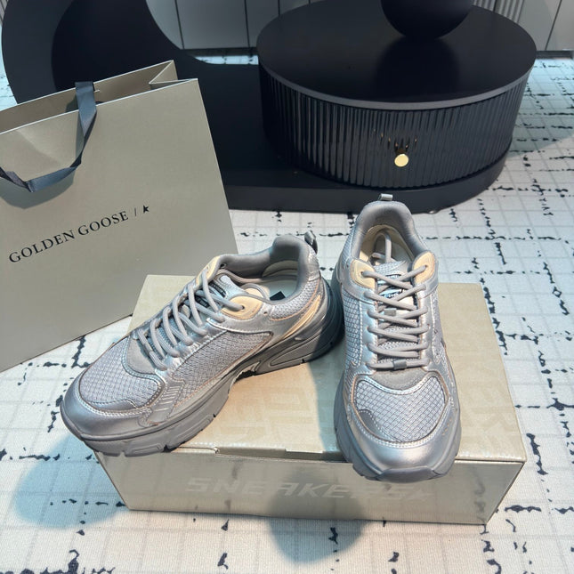LIGHTSTAR WITH GREY CALFSKIN AND MESH UPPER AND GREY STAR