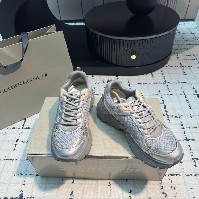 LIGHTSTAR WITH GREY CALFSKIN AND MESH UPPER AND GREY STAR