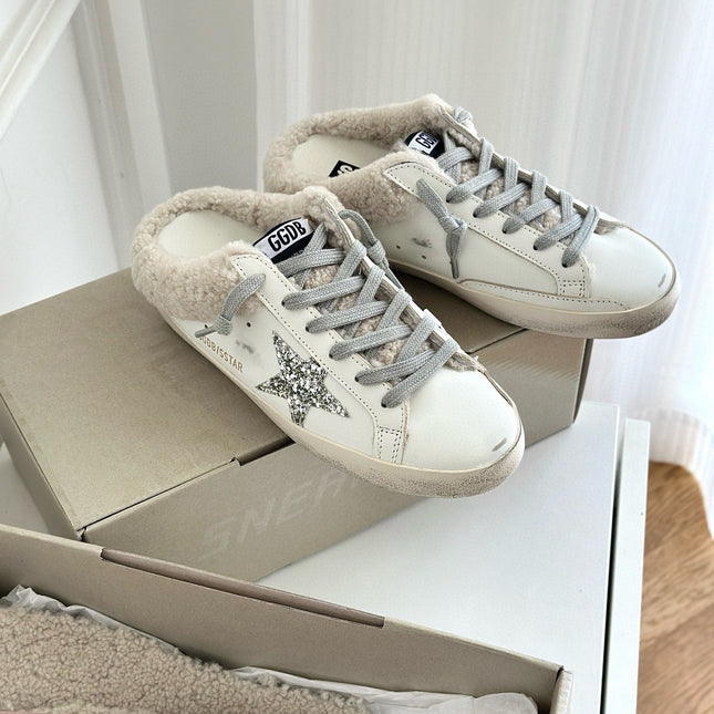 SUPER-STAR SABOTS IN WHITE CALFSKIN WITH GLITTER WHITE STAR
