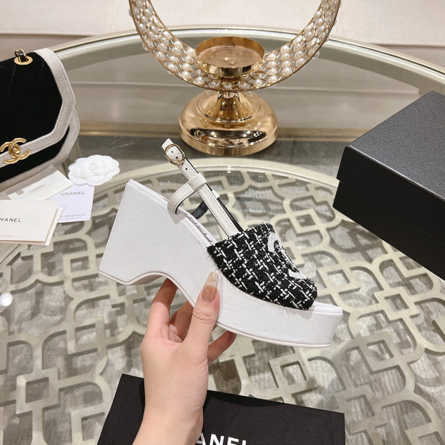 WEDGE SANDALS IN BLACK FABRIC WITH WHITE LOGO